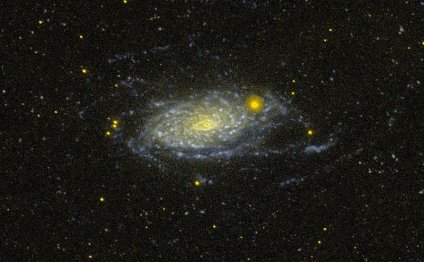 Tập tin:Messier 63 GALEX